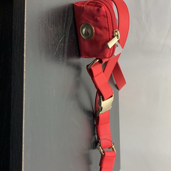 Express Red Faux Leather 58” Dog Leash and Bag Set- NWT - Picture 6 of 13